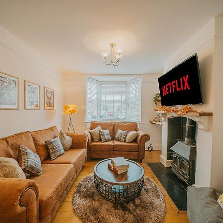 Cotswolds- Homely 2 Bed House With Garden, Wifi - Esho Stays Cirencester Ngoại thất bức ảnh