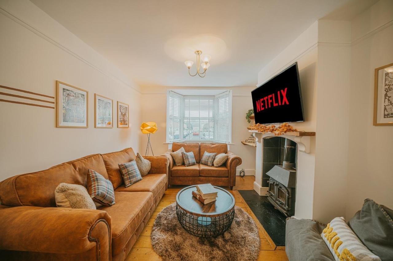 Cotswolds- Homely 2 Bed House With Garden, Wifi - Esho Stays Cirencester Ngoại thất bức ảnh
